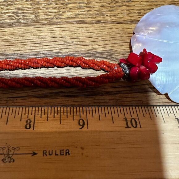 Handcrafted VTG Genuine Mother of Pearl Etched Pendant & Bamboo Coral Necklace - Picture 4 of 4